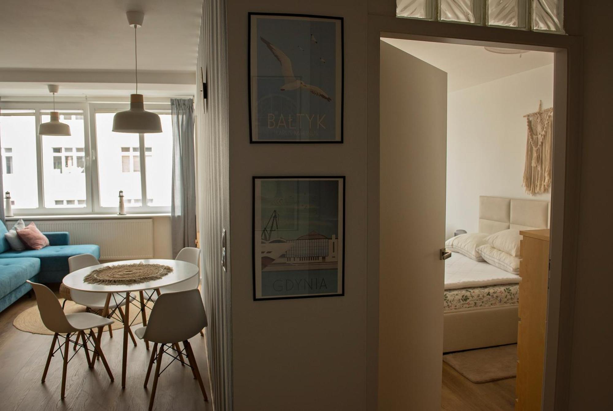 Rodzina W Centrum Gdyni Apartment กดิเนีย ภายนอก รูปภาพ